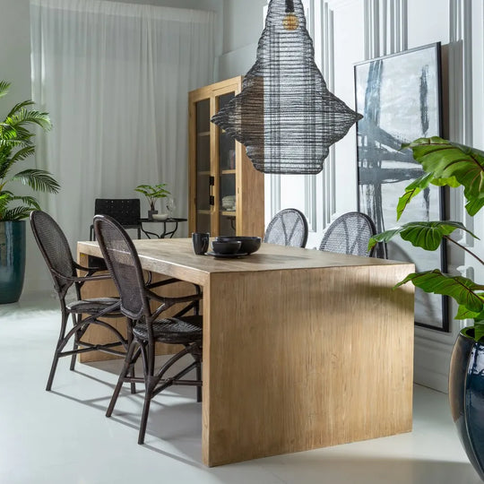 ARTHUR TABLE
